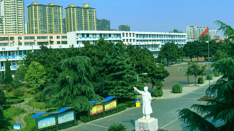 漯河育才学校简介